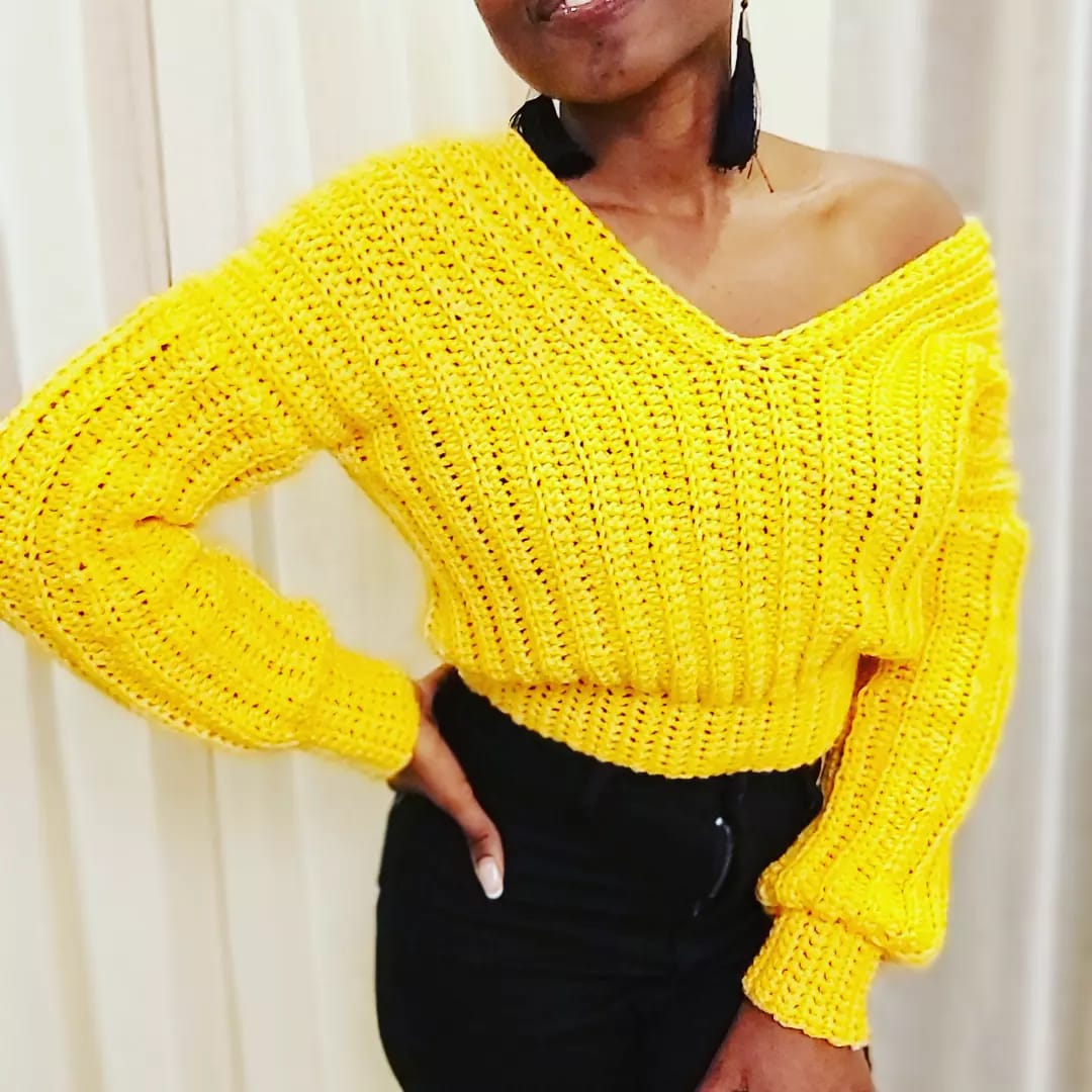 Crochet off shoulder crop