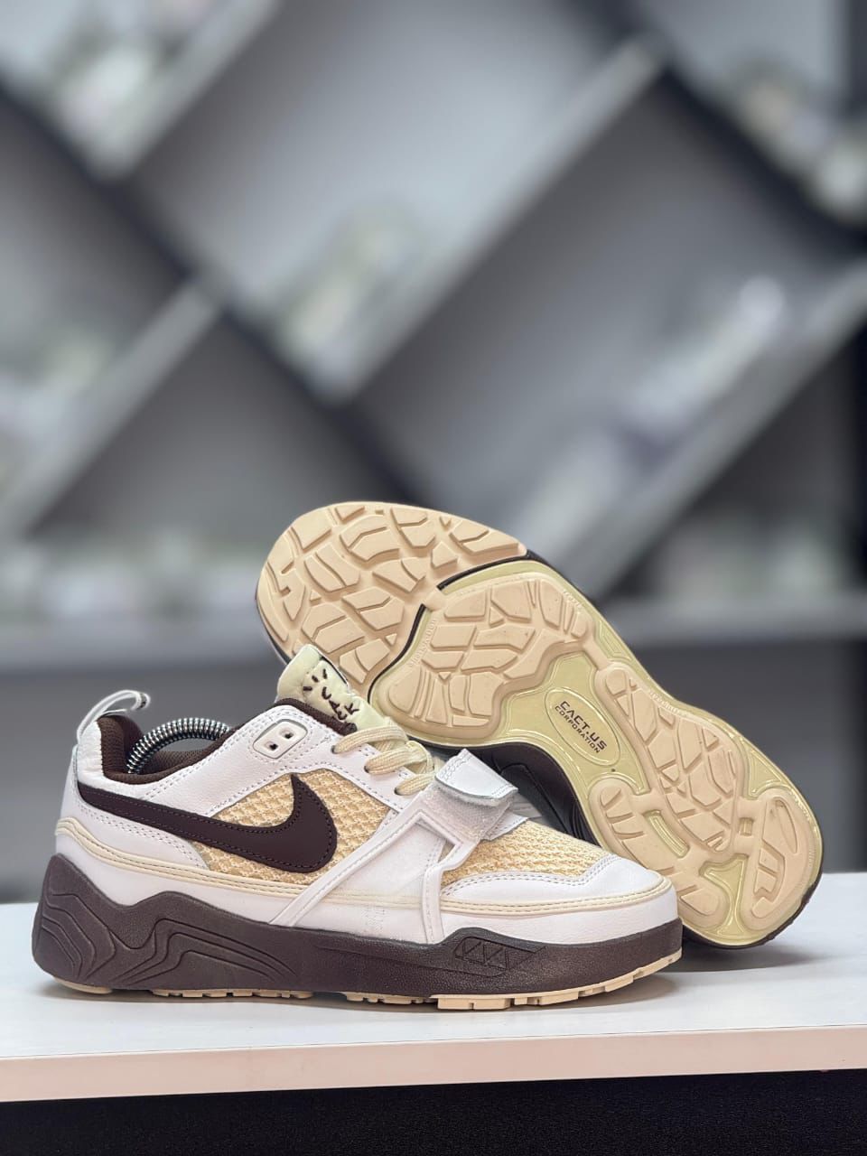 Nike x Travis Scott Zoom Field Jaxx
