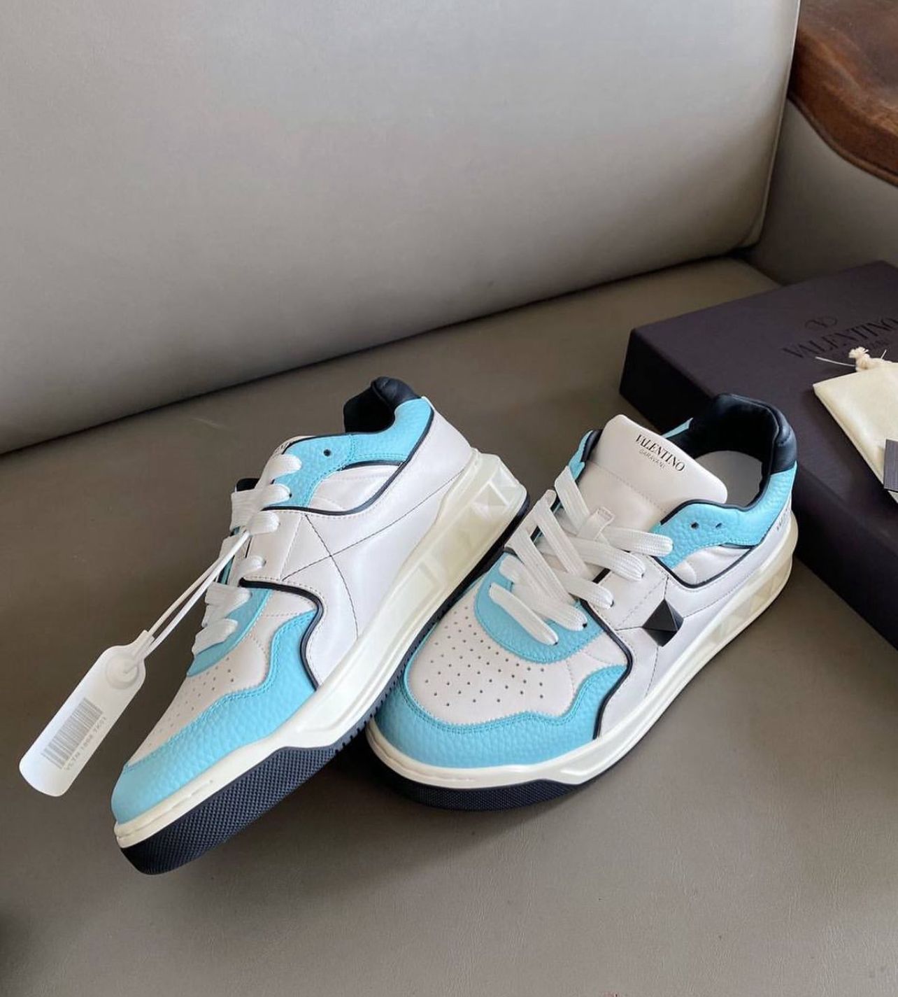 Valentino Garavani One Stud Lace Up Sneakers