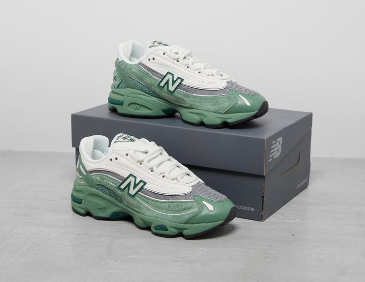 New Balance 1000 Women's Green