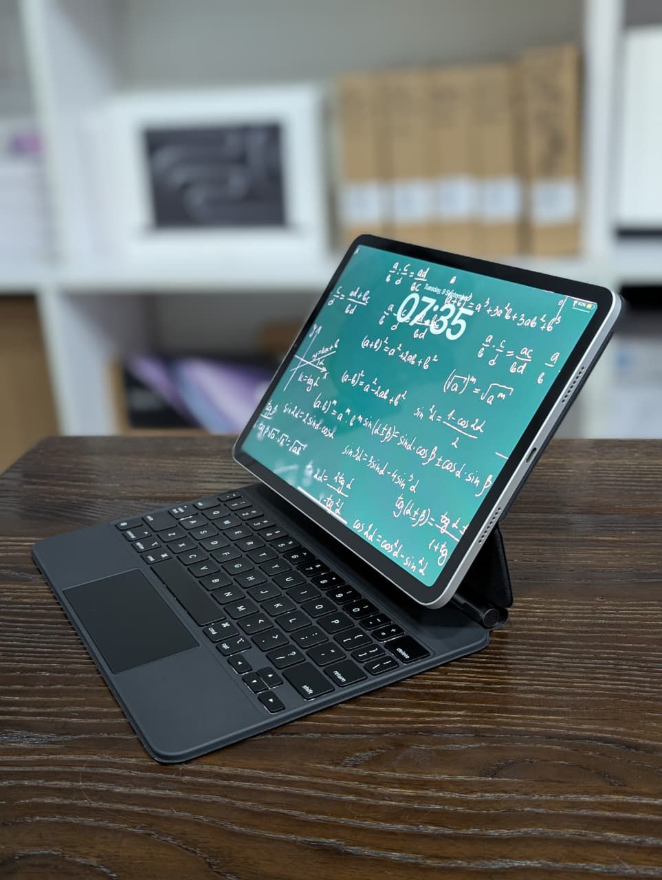 Apple iPad Pro 11-inch (M1, 256GB, Wi-Fi) + Magic Keyboard – Best Price