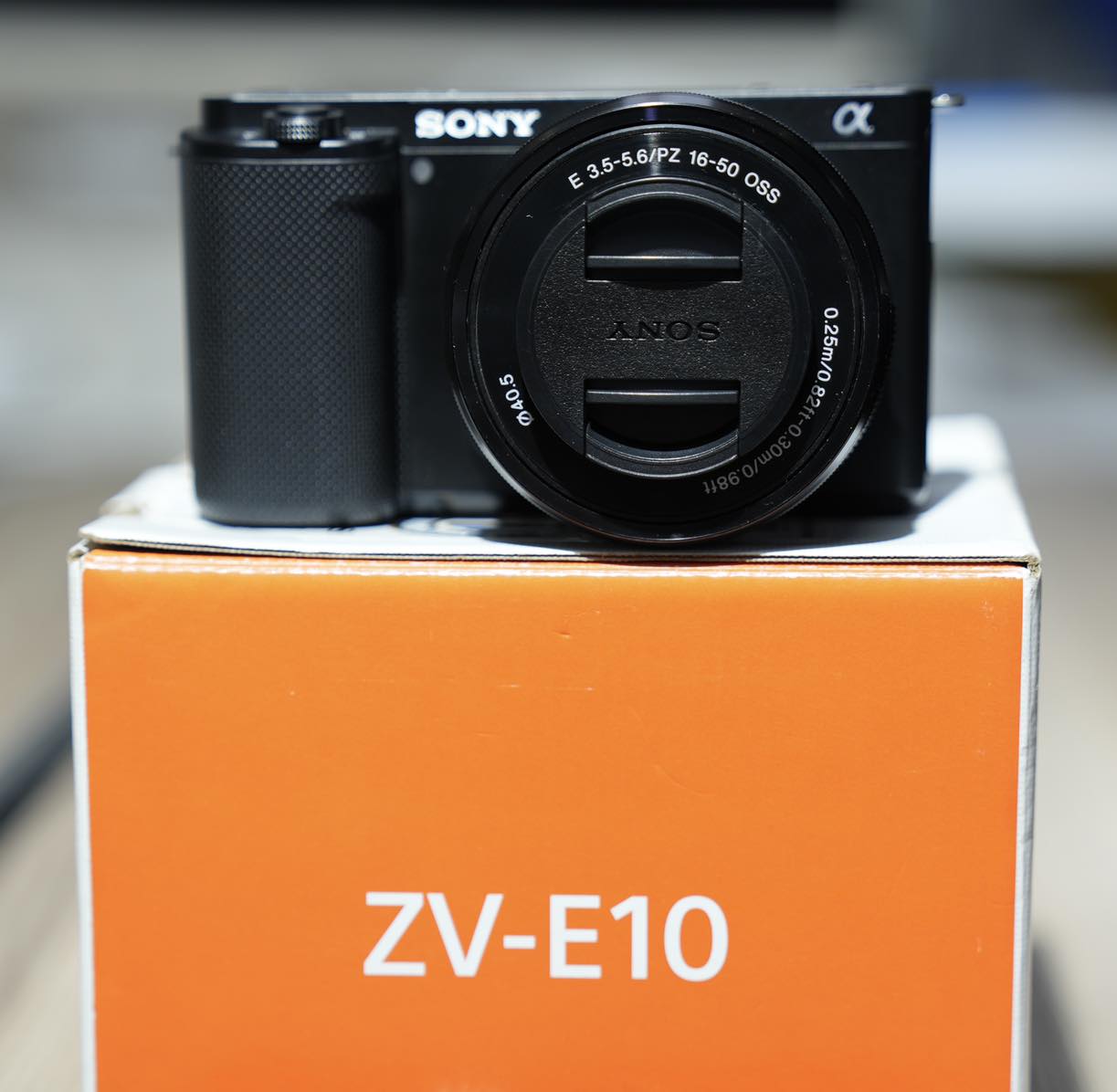 Sony ZV-E10 Mirrorless Camera with 16-50mm Lens – 4K Vlogging Kit for Creators