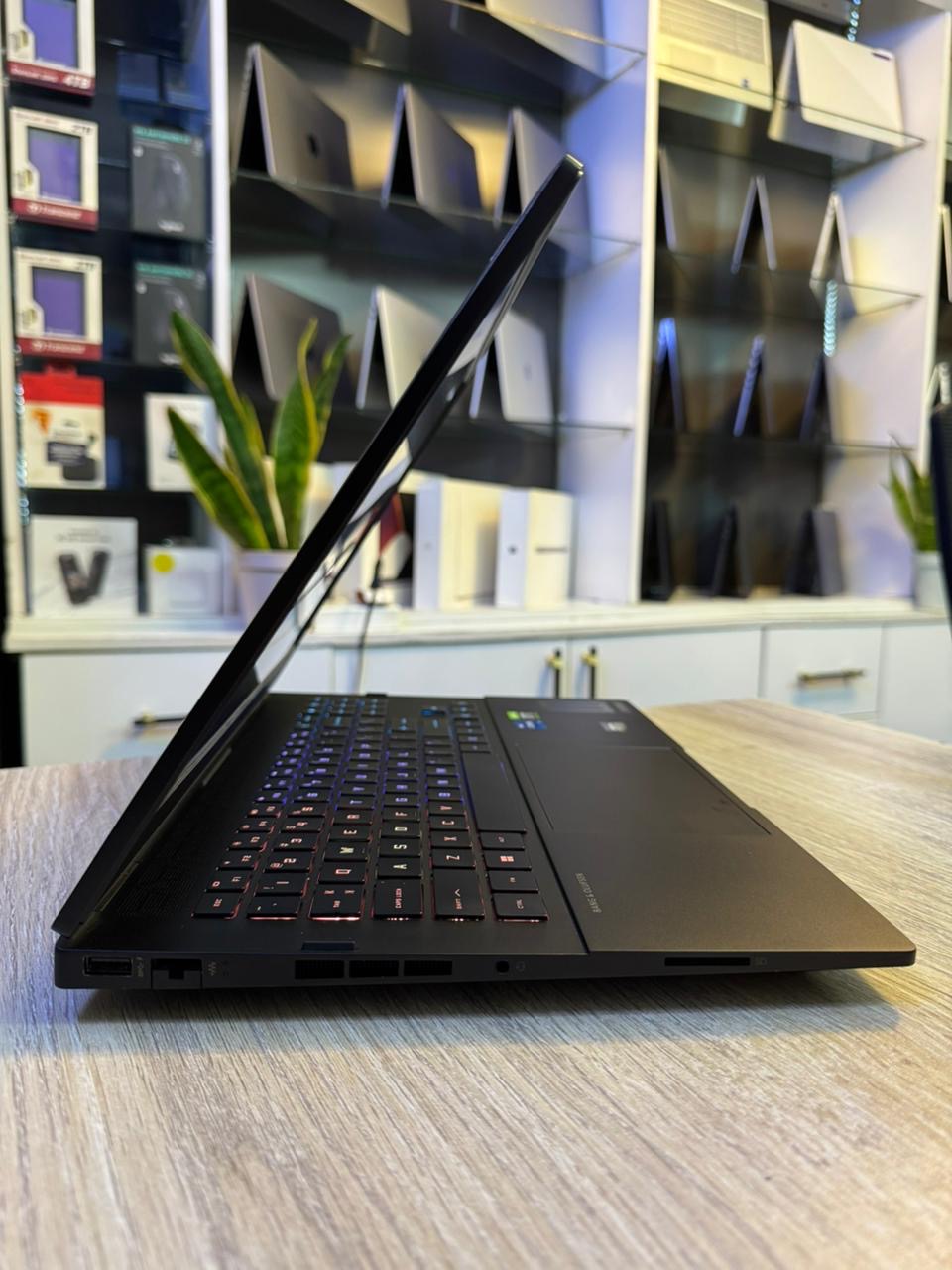 HP Omen 16 Gaming Laptop — Intel Core i7 12th Gen, RTX 3060 6GB, 32GB RAM, 1TB SSD, RGB Keyboard