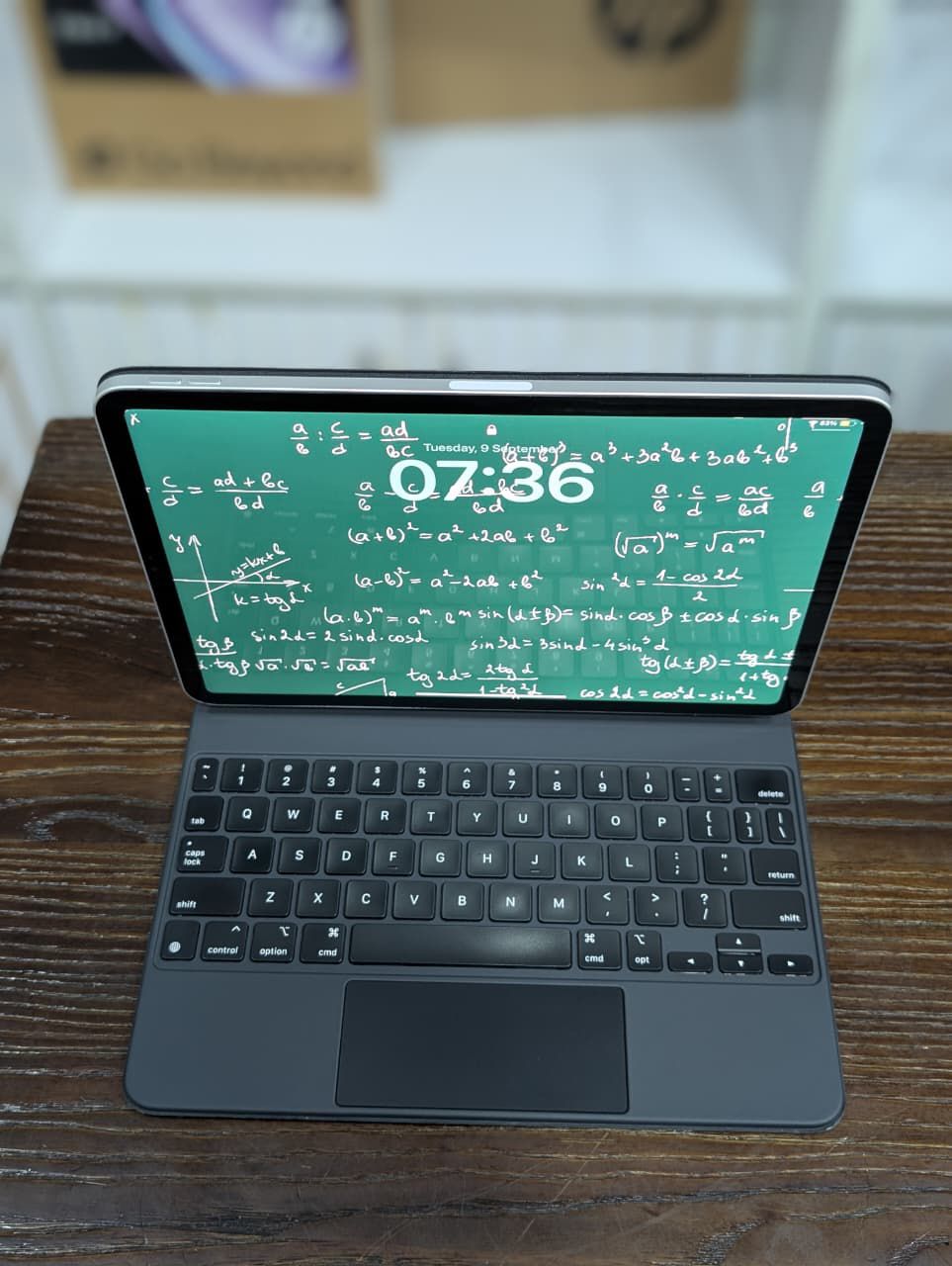 Apple iPad Pro 11-inch (M1, 256GB, Wi-Fi) + Magic Keyboard – Best Price