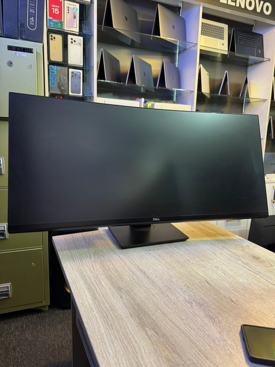 LG 34WN80C-B UltraWide Monitor – 34” Curved WQHD (3440×1440) IPS Display, USB-C 60W PD, 99% sRGB, Adjustable Stand | Professional UltraWide Monitor