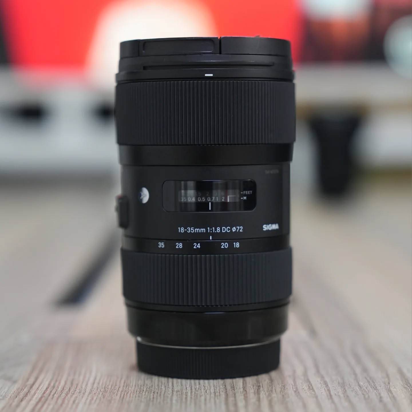 Sigma 18-35mm f/1.8 DC HSM Art Lens for Canon EF – Fast Wide-to-Standard Zoom with HSM Autofocus