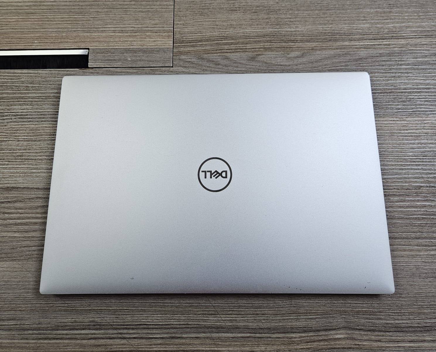 Dell XPS 15 9500 – Intel Core i7-10750H, 16GB RAM, 512GB NVMe SSD, NVIDIA GTX 1650 Ti 4GB, 15.6″ Premium Laptop