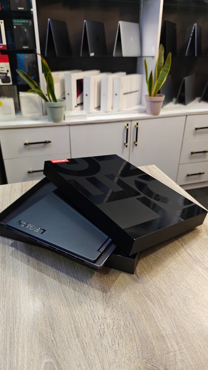 Open Box Lenovo Legion 7i Gen 9 Core i9 13th Gen Gaming Laptop | RTX 4070 | 32GB RAM | 1TB SSD | 2K 240Hz