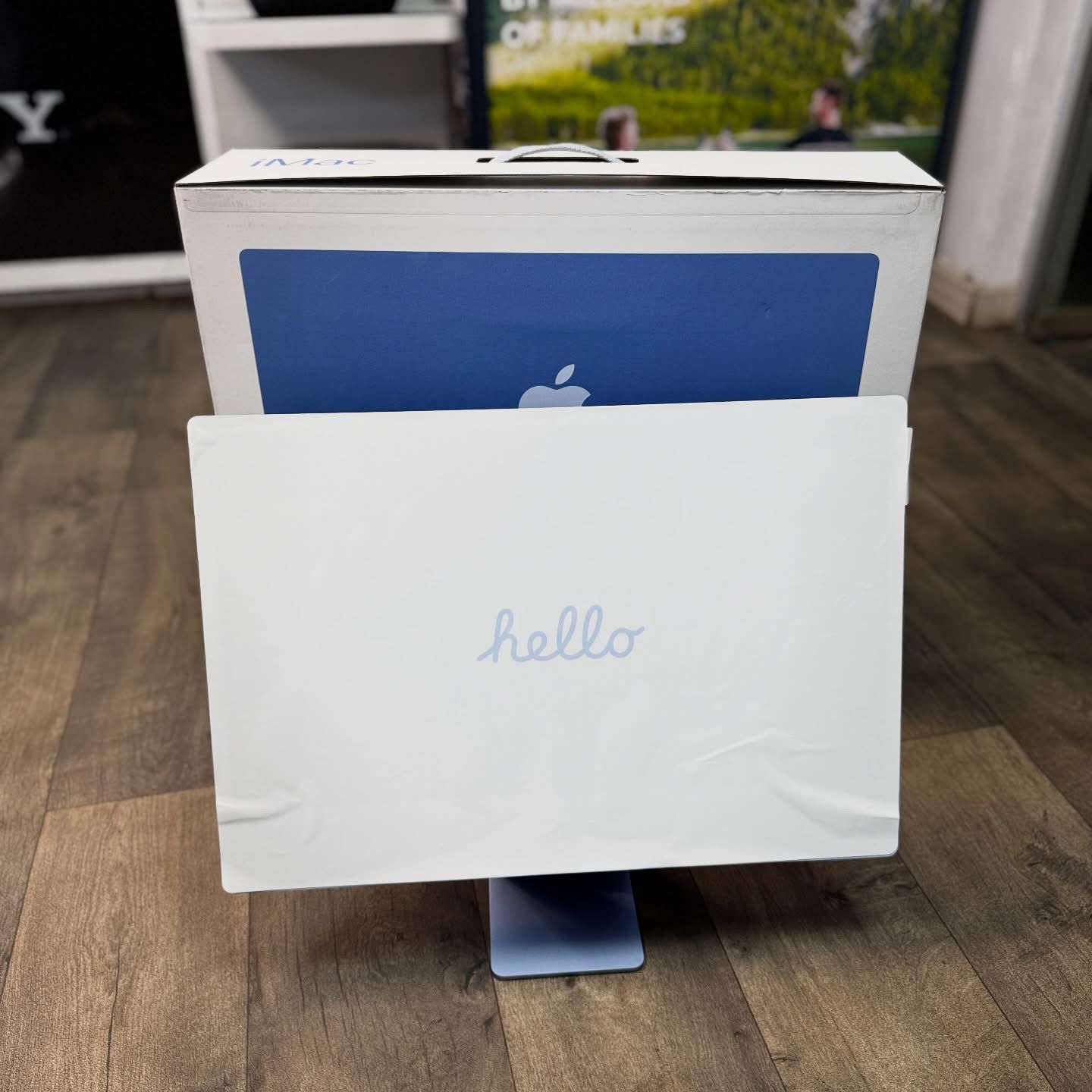 Apple iMac 24″ M4 Chip – 16GB RAM, 512GB SSD, 4.5K Retina Display (Silver)