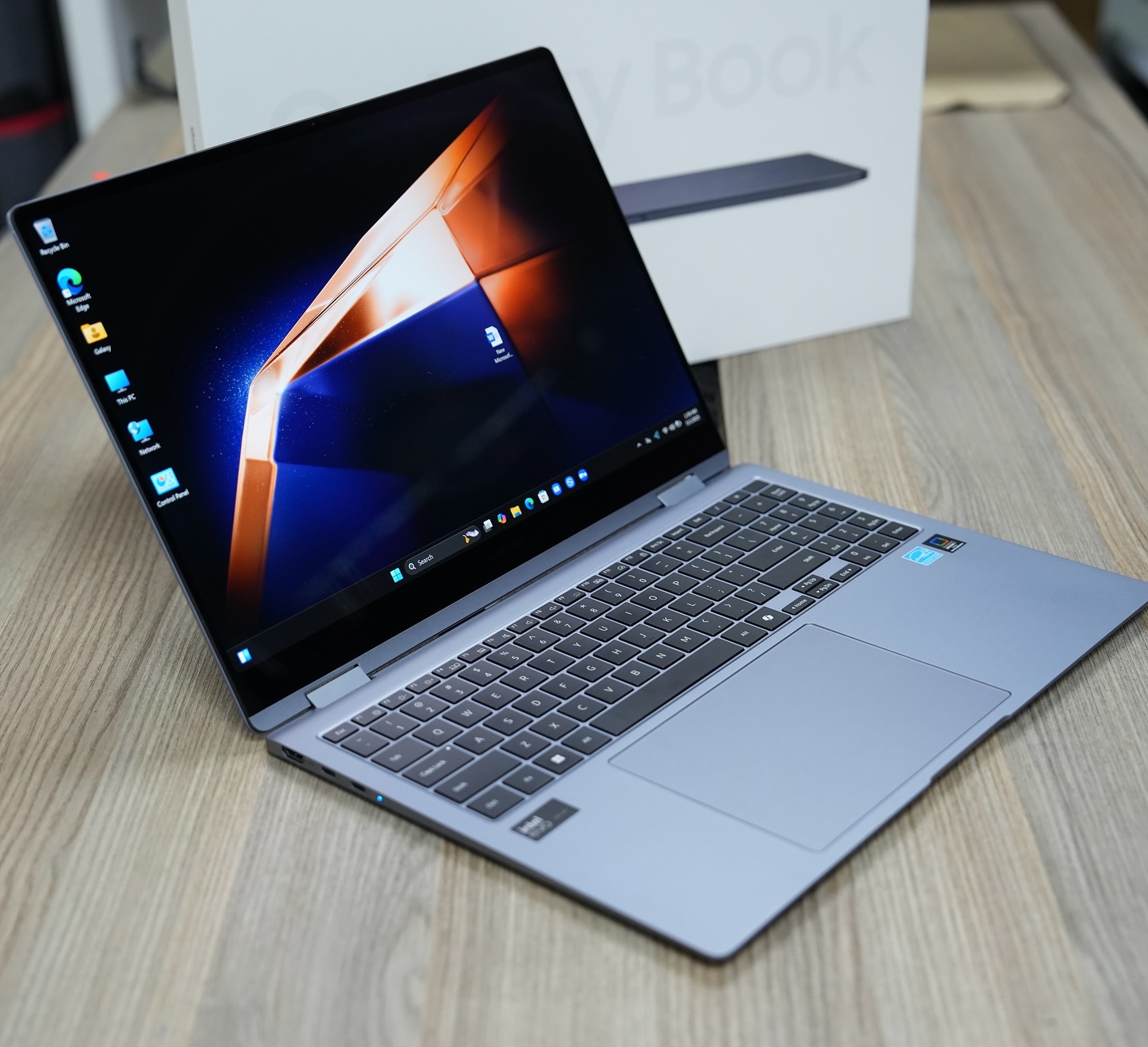 Samsung Galaxy Book4 Pro 360 – 16