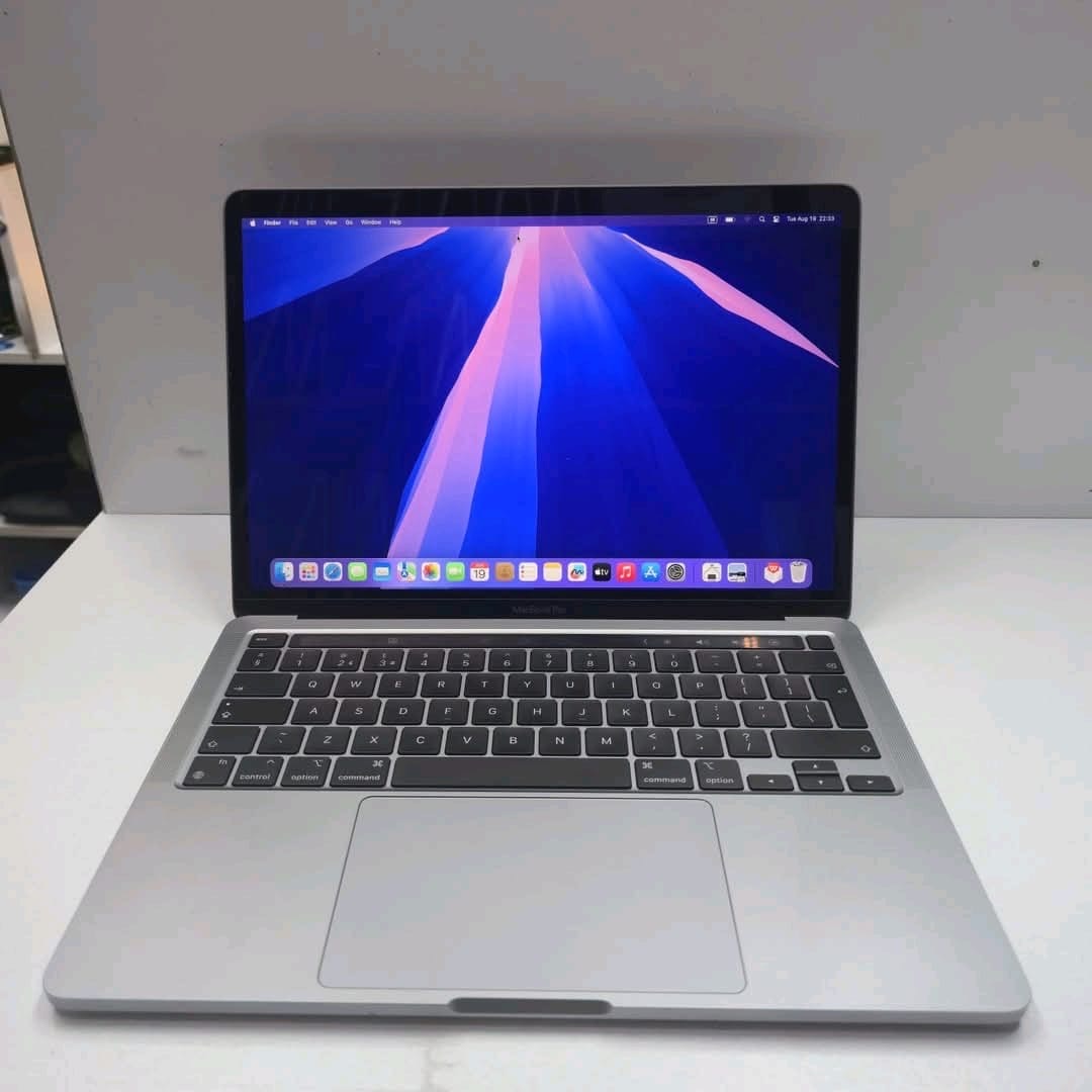 MacBook Pro M1 2020 – 8GB/256GB | Touch Bar | Super Clean