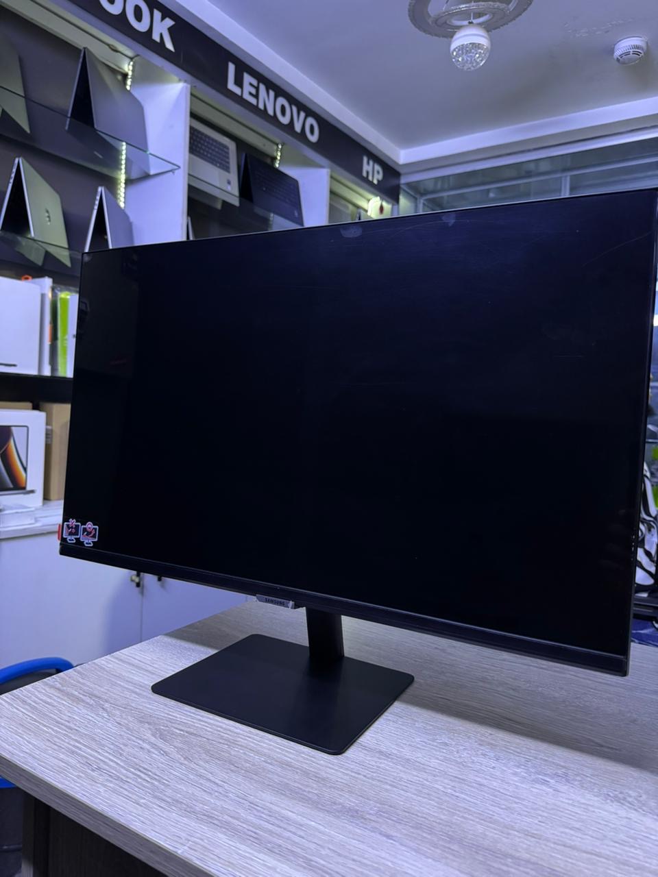 Samsung Smart Monitor M5 27-inch – FHD Smart Display, Built-in Apps (Netflix, YouTube), Wireless DeX, AirPlay 2, HDMI | Model S27DM500EM