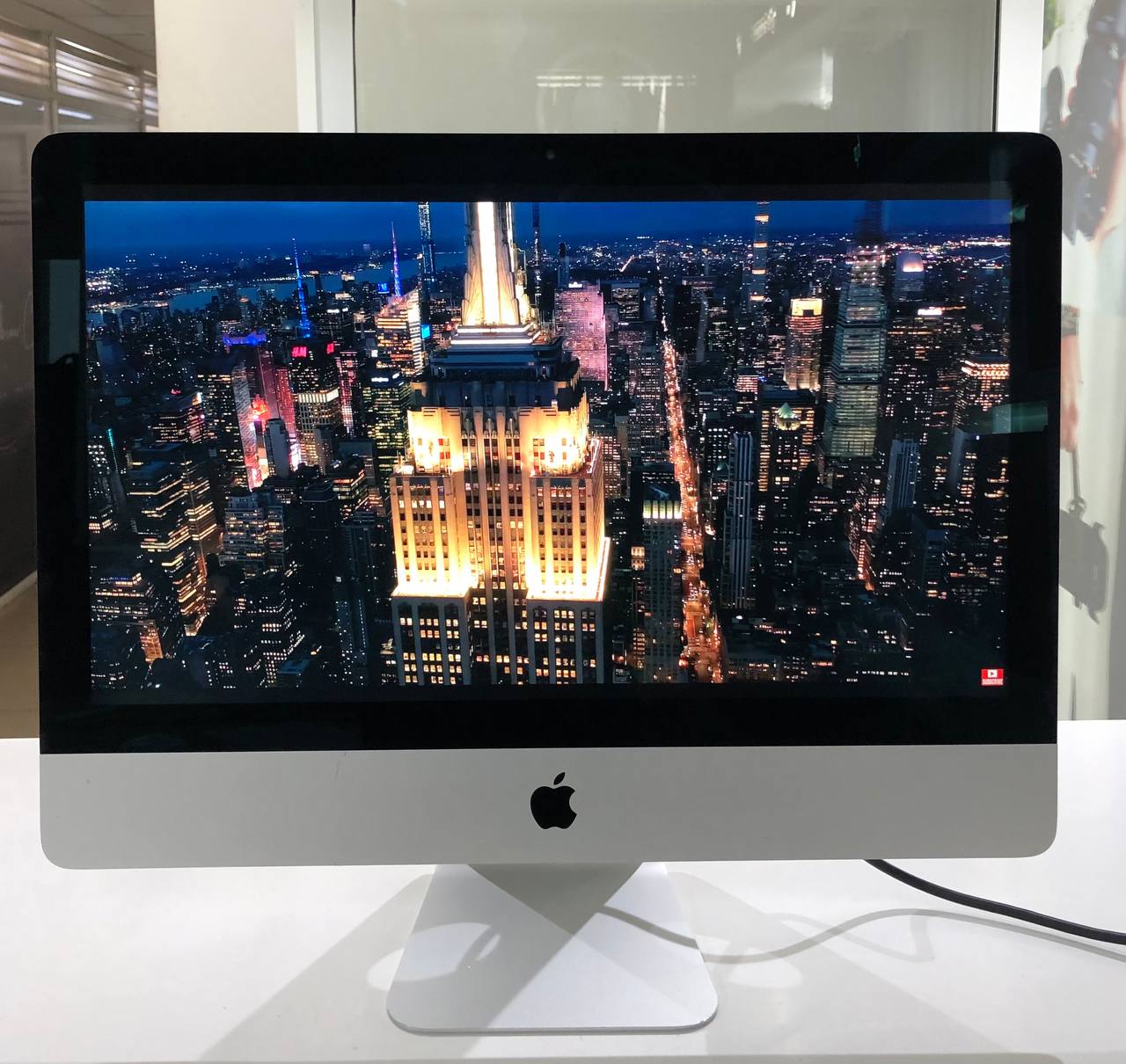Apple iMac 21.5