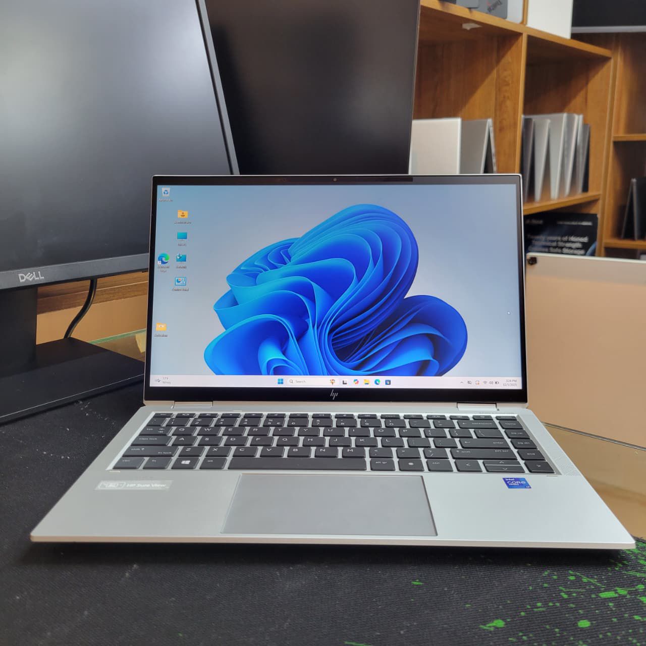 HP EliteBook 1040 G8 - Intel Core i7, 16GB RAM, 512GB SSD, 14-inch Touchscreen | X360 Convertible Laptop