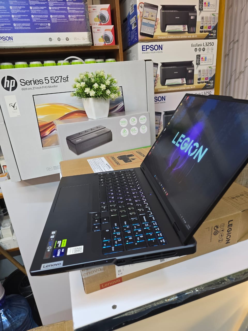 Lenovo Legion 5 16IRX8 – Core i9-13900HX, 32GB RAM, 1TB SSD, RTX 4060 8GB, 16” 165Hz QHD+ Gaming Laptop (Open Box)