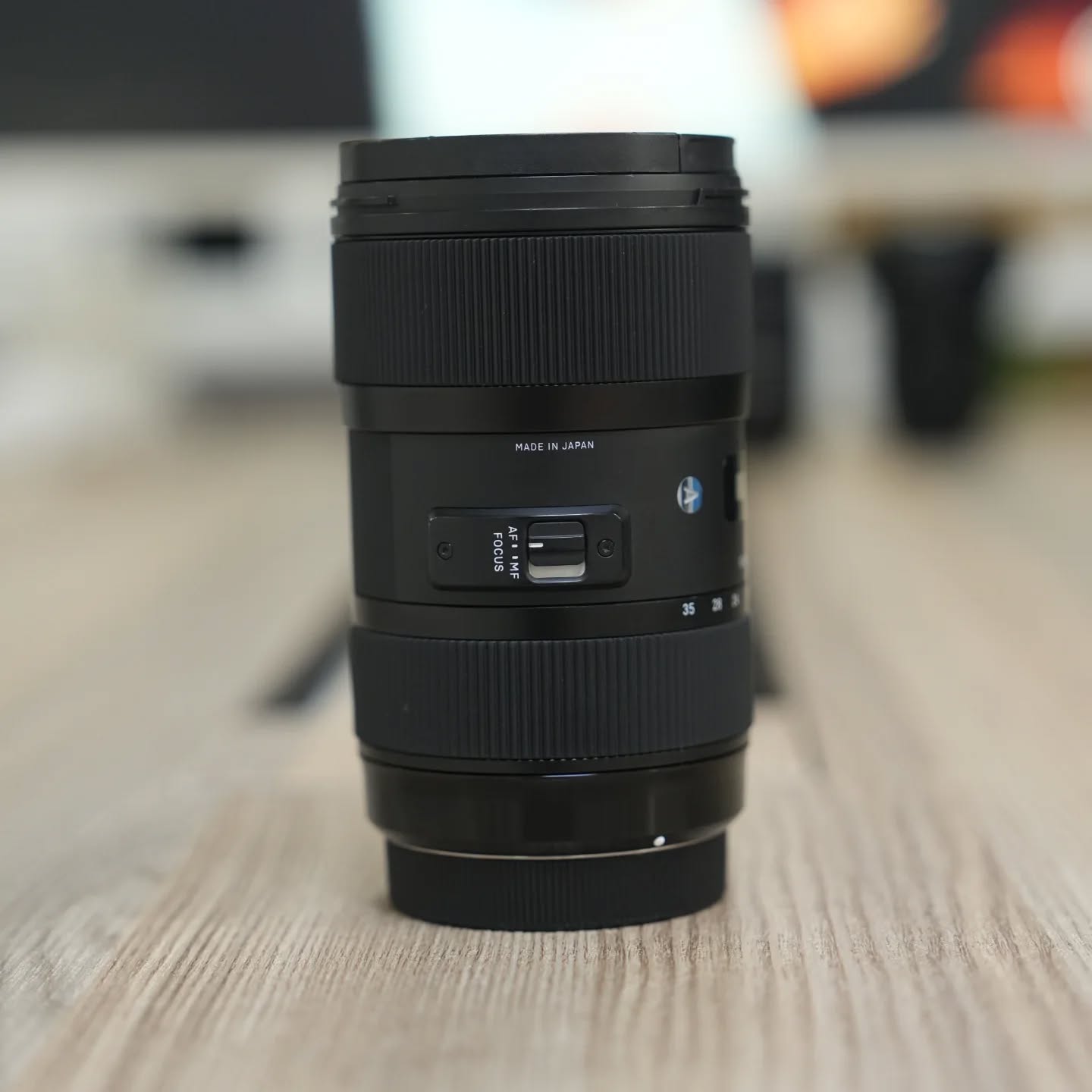 Sigma 18-35mm f/1.8 DC HSM Art Lens for Canon EF – Fast Wide-to-Standard Zoom with HSM Autofocus