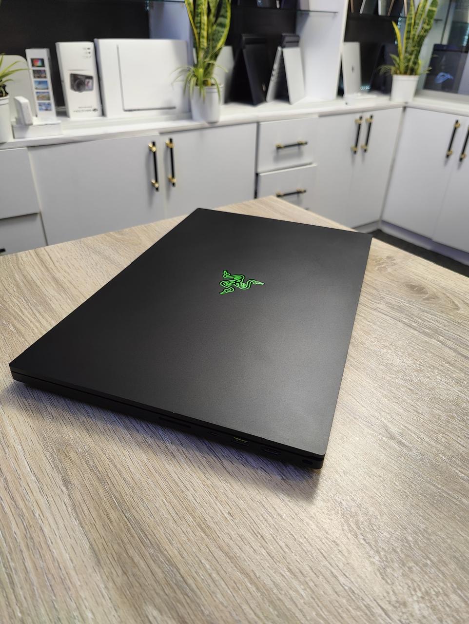 Razer Blade Pro 17 (2020) – i7 10th Gen | RTX 2080 8GB | 16GB RAM | 1TB SSD | 4K RGB