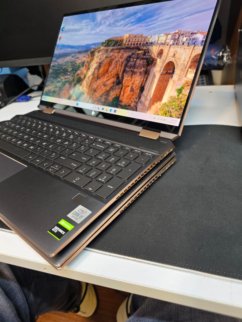 HP Spectre x360 15 Convertible Laptop – Intel i7, 16GB DDR4, 512GB SSD, 4K Touchscreen, GTX 1650Ti