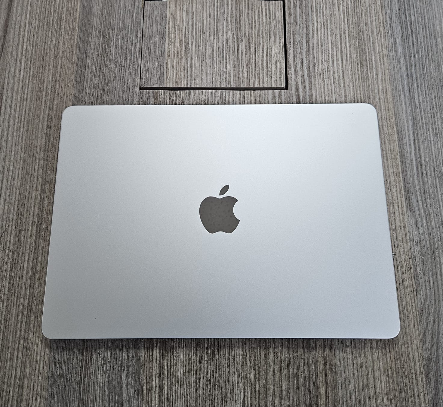 Apple MacBook Air M2 2022 – 8GB RAM, 256GB SSD, 13.6