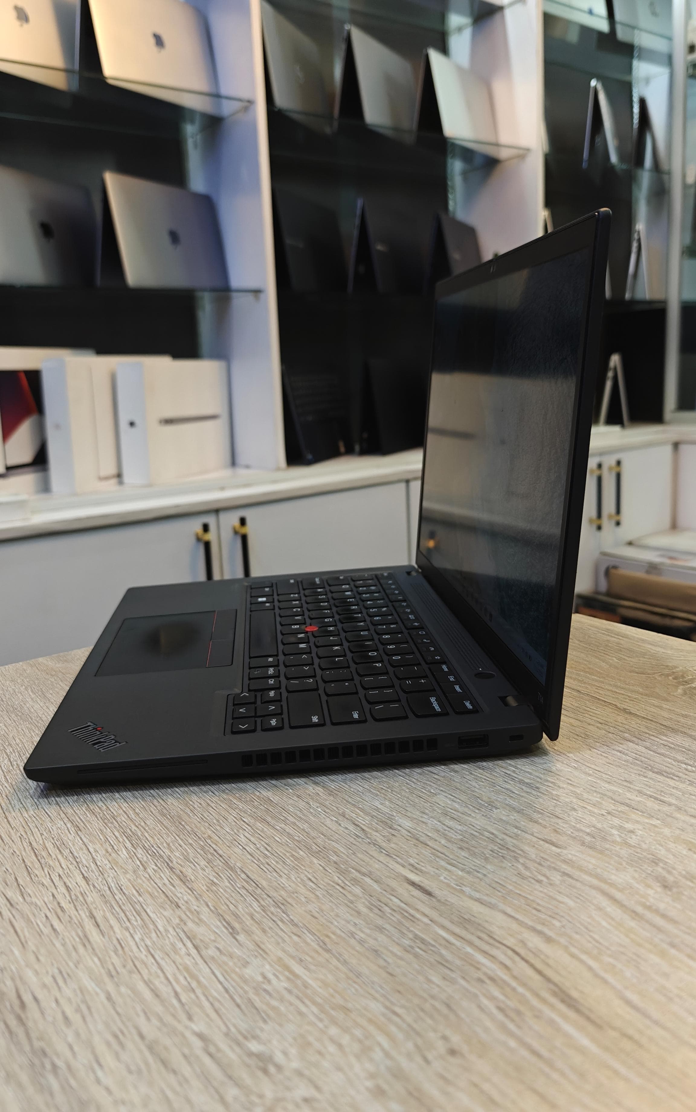 Lenovo ThinkPad T14 Gen 3 Laptop — Intel Core i7 12th Gen, 16GB RAM, 512GB SSD, 14” FHD, Fingerprint