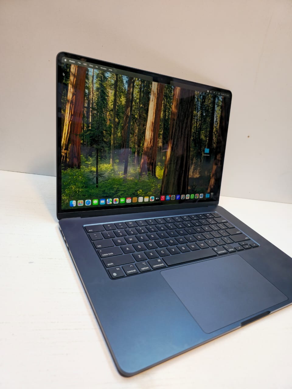 MacBook Air 15-inch M3 2024 Laptop | 16GB RAM | 256GB SSD