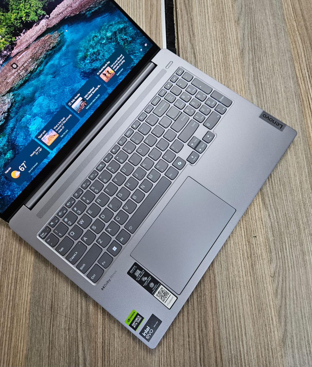 Lenovo IdeaPad Pro 5i 16″ (Intel Core Ultra 9, 32GB RAM, 1TB SSD, RTX 4050, OLED Touch, Windows 11 Pro