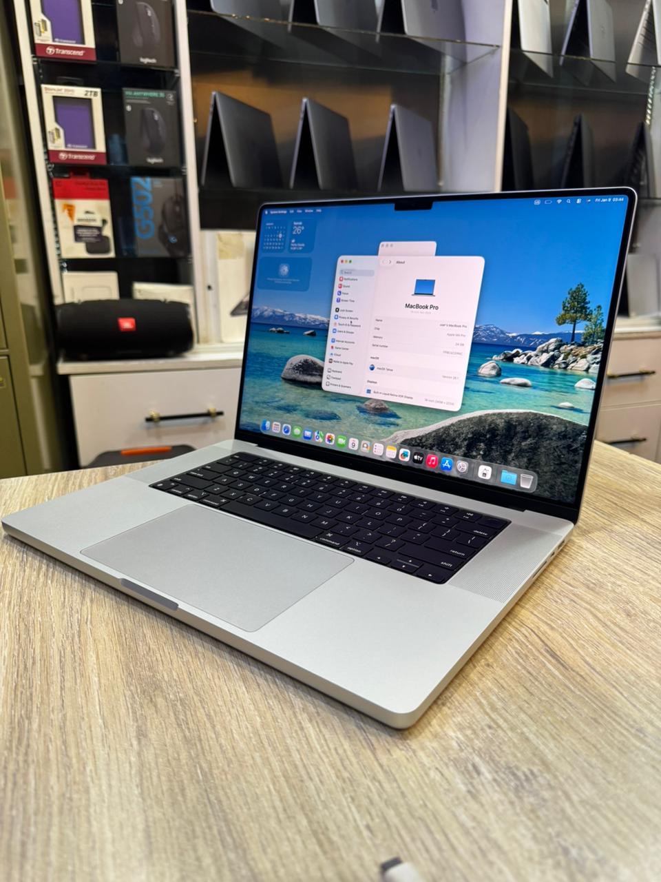 MacBook Pro M3 Max 16” 2023 | 38GB RAM | 1TB SSD | 92% Battery Health
