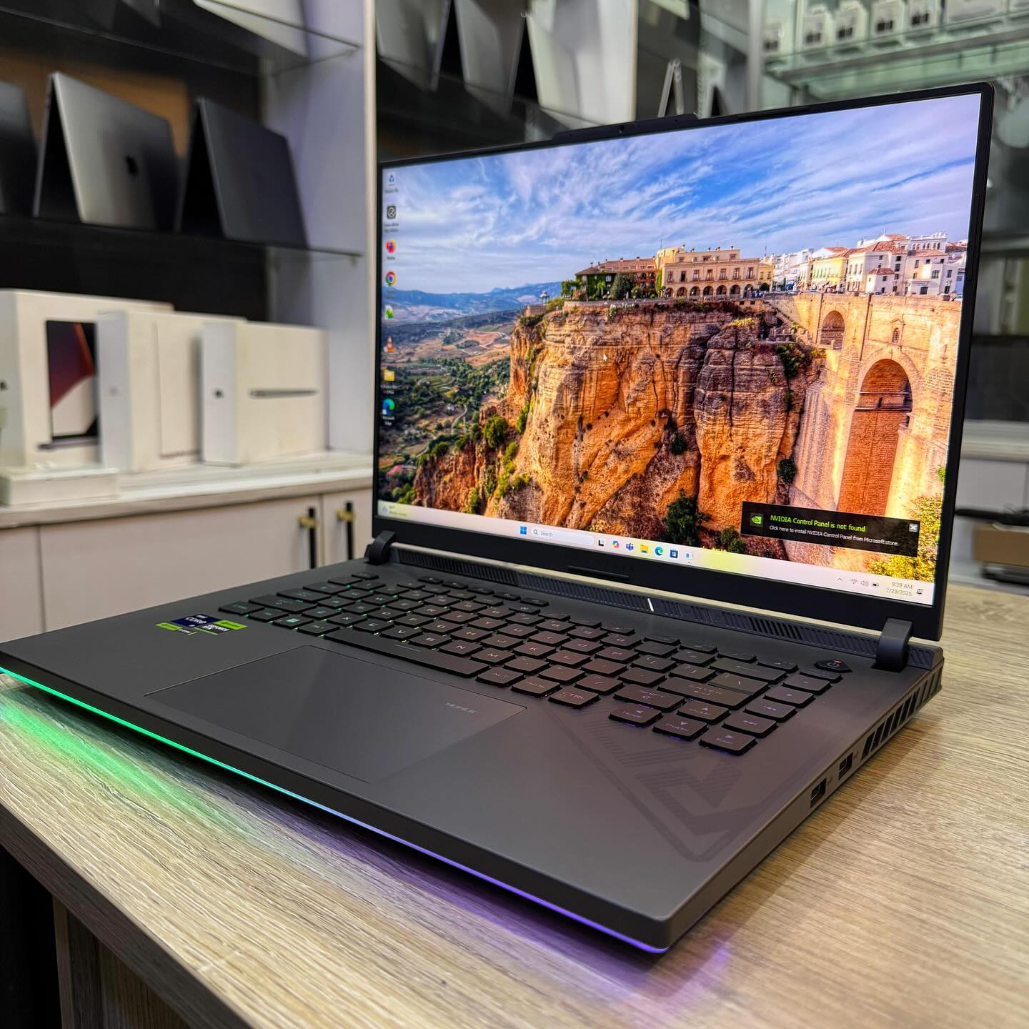 ASUS ROG Strix G16 – i9 13th Gen, RTX 4070, 2TB SSD, 32GB RAM, 2K Display