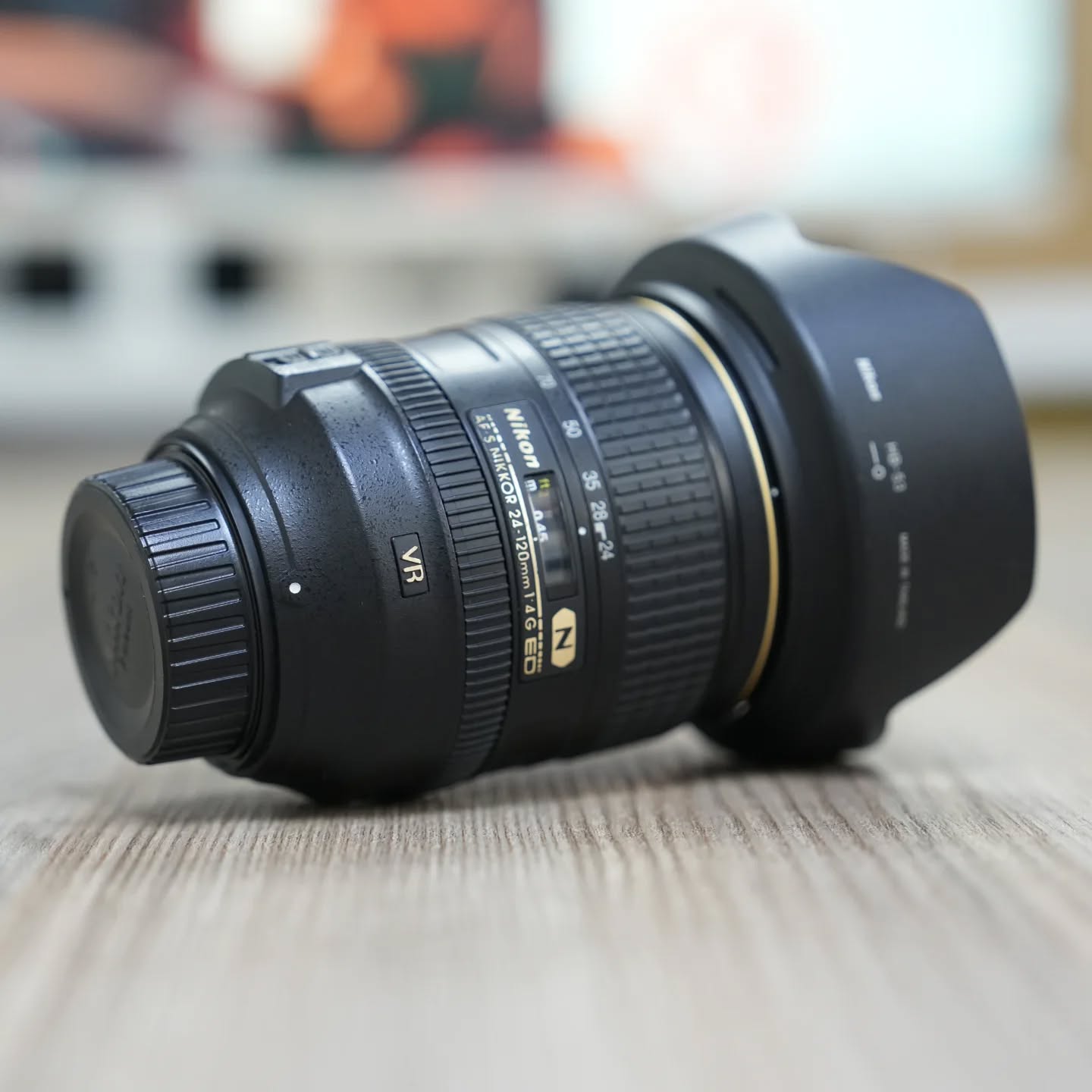 Nikon AF-S NIKKOR 24-120mm f/4G ED VR Lens – FX Format Zoom with VR II, Silent Wave Motor & Nano Crystal Coating