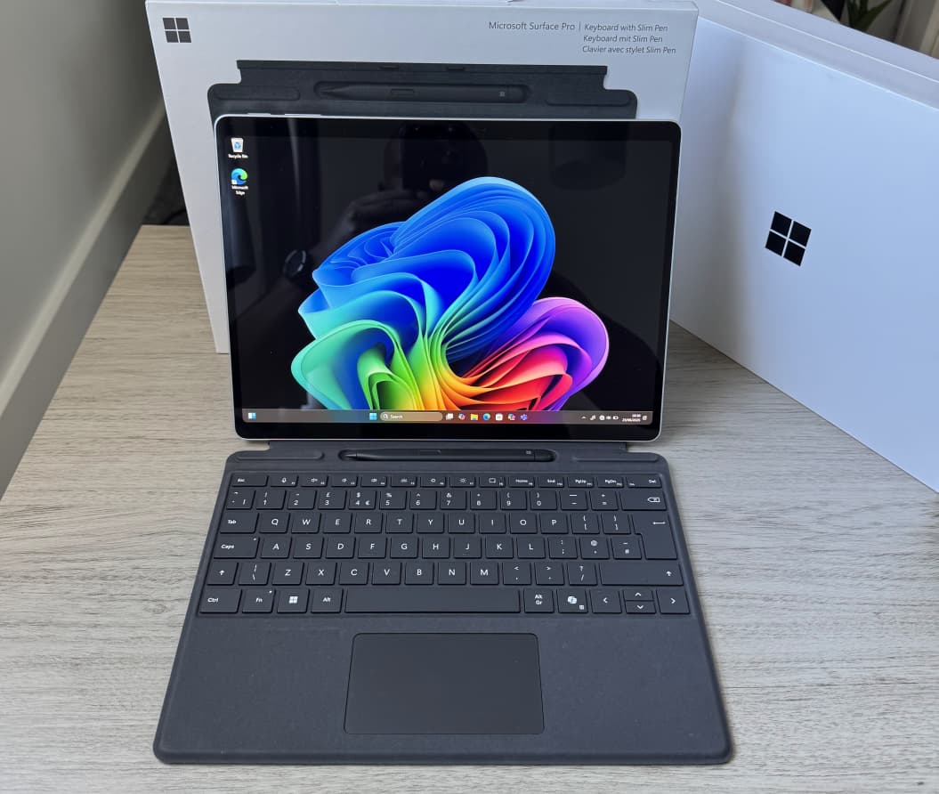 Microsoft Surface Pro 11 Snapdragon X Plus | 16GB RAM 512GB SSD | 13” Touchscreen | Keyboard & Pen Included