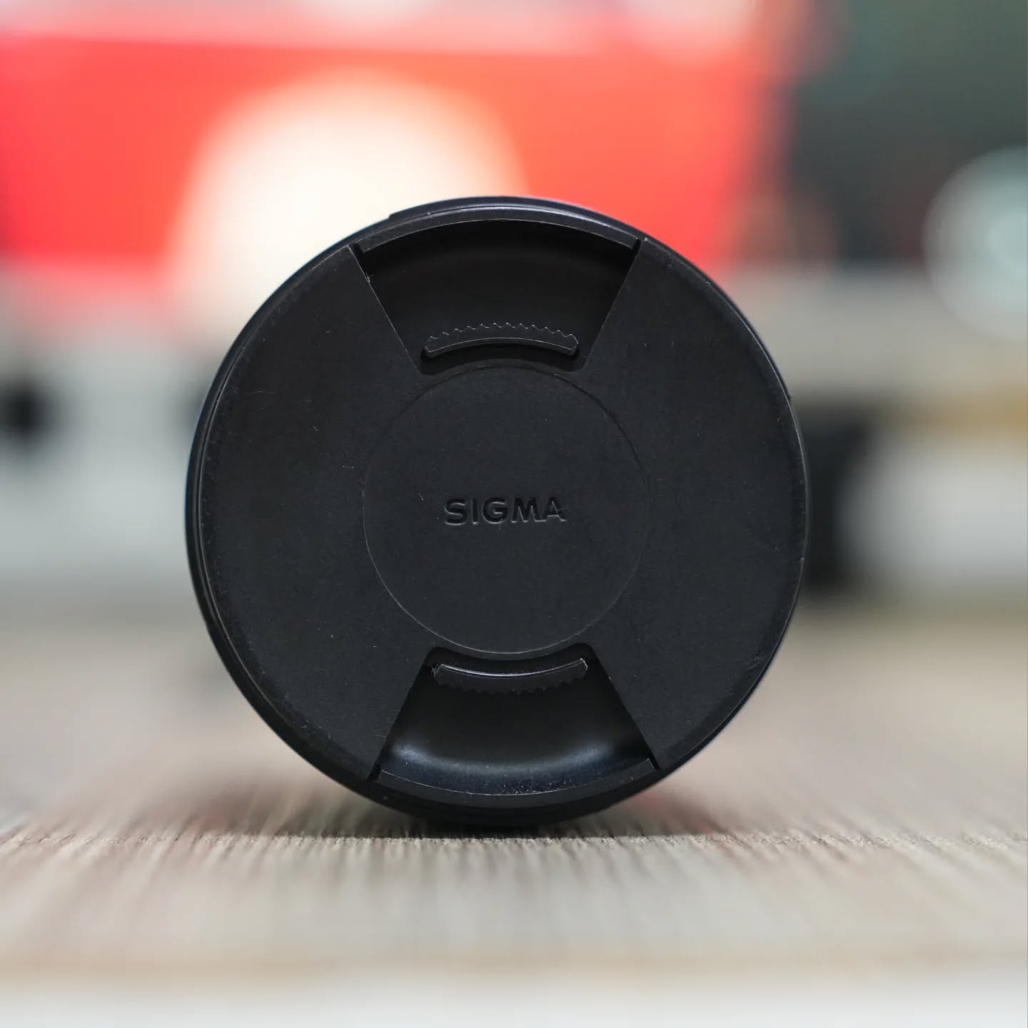 Sigma 18-35mm f/1.8 DC HSM Art Lens for Canon EF – Fast Wide-to-Standard Zoom with HSM Autofocus