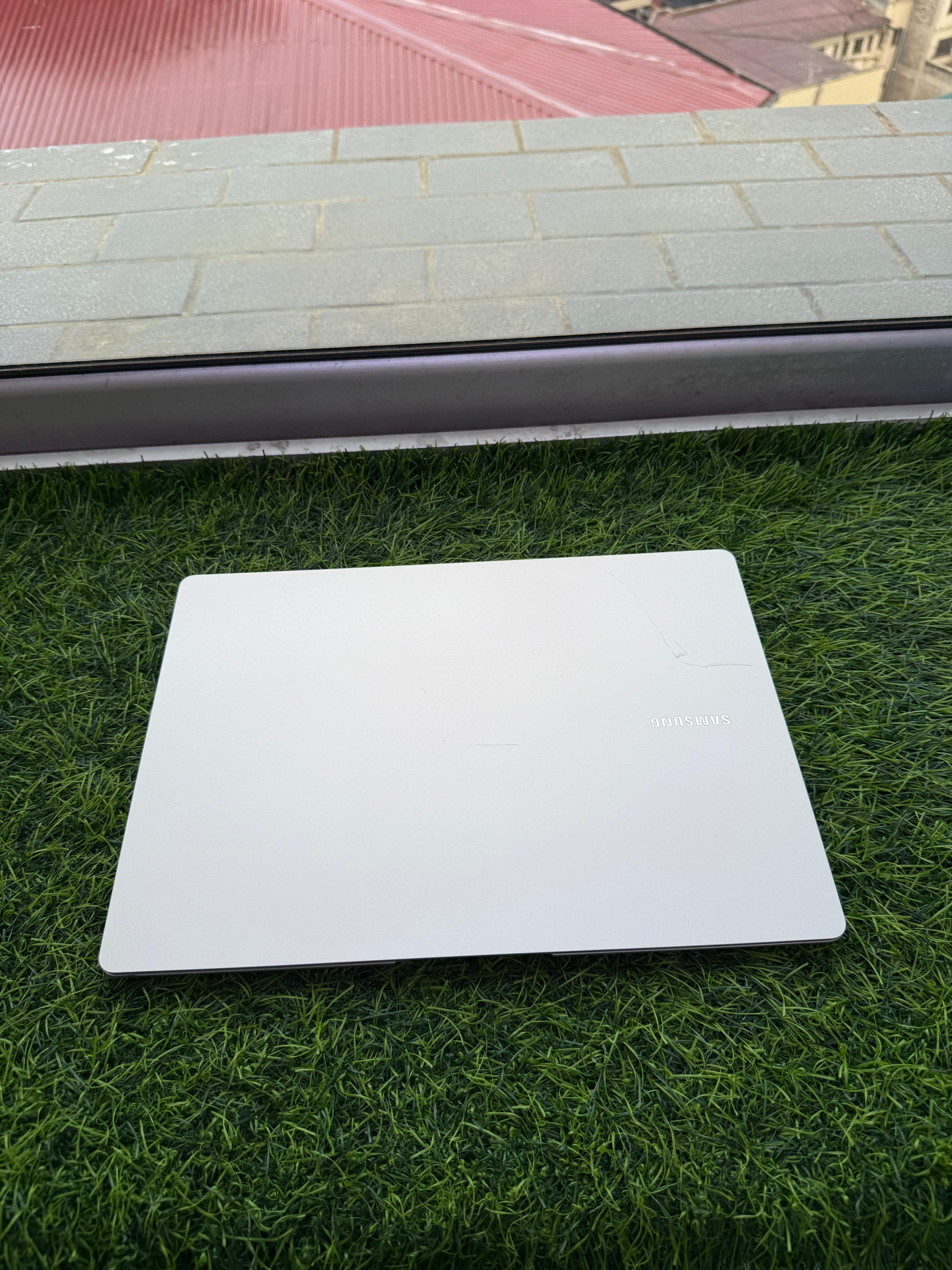 Samsung Galaxy Book 3 Pro EVO Laptop – Intel i7 13th Gen, 16GB DDR4, 512GB SSD, AMOLED