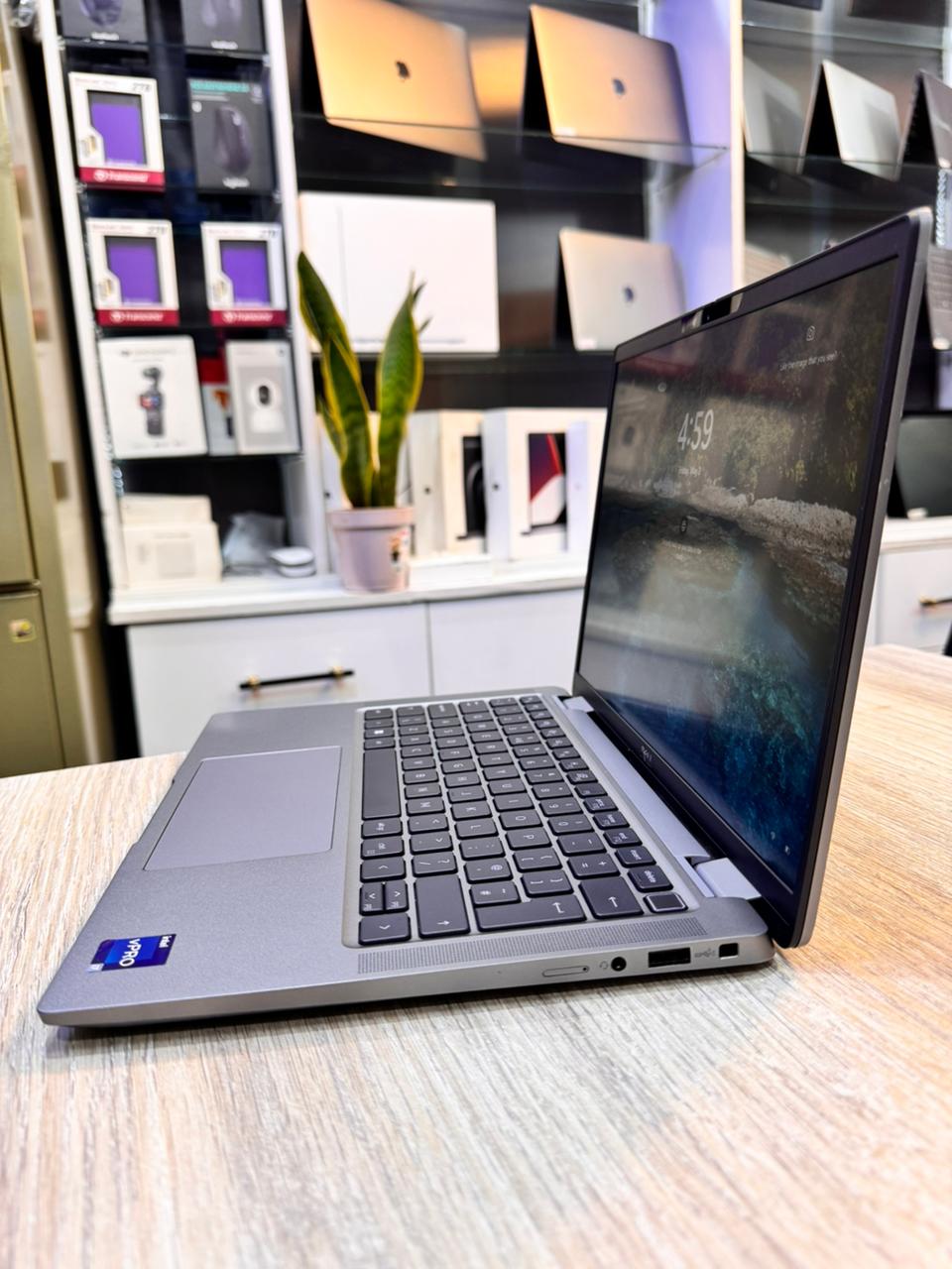 Dell Latitude 7340 Business Laptop  Core i7, Backlit Keyboard, 13.3