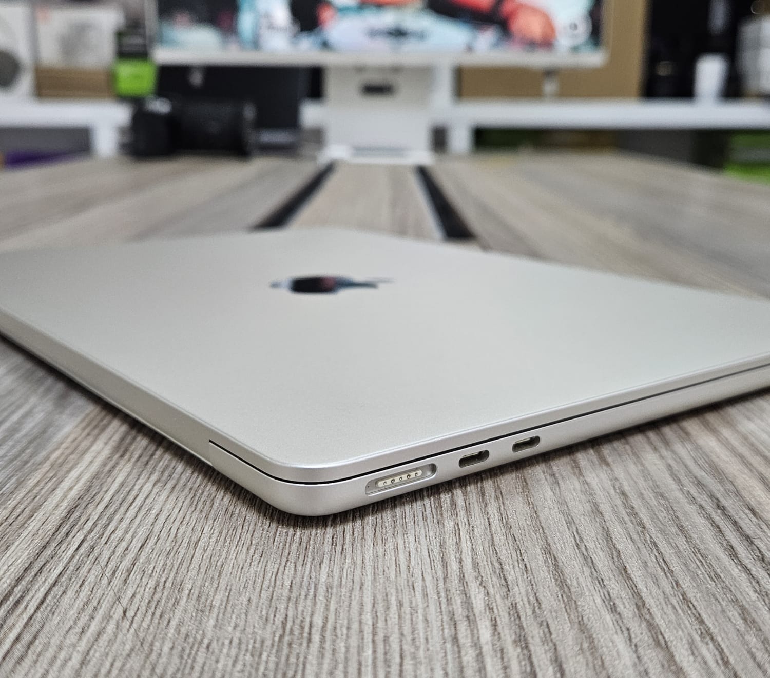 Apple MacBook Air M2 2022 – 8GB RAM, 256GB SSD, 13.6