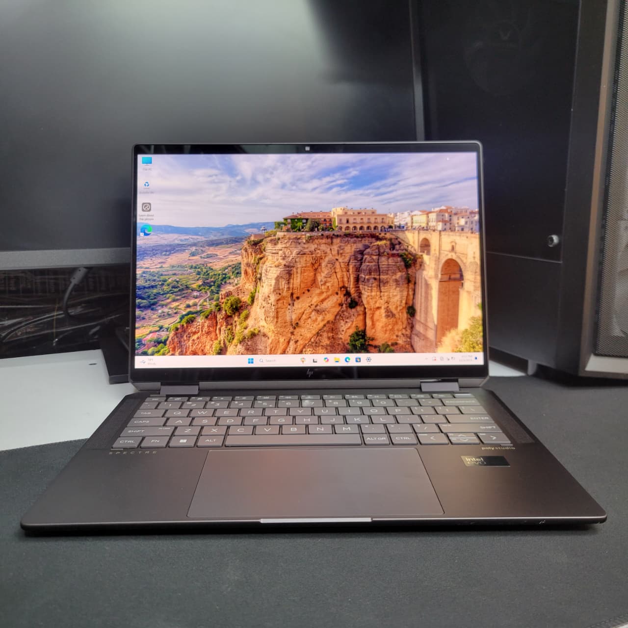 HP Spectre x360 14 | Ultra 7 155H | 16GB RAM | 1TB SSD | FHD Touch Display