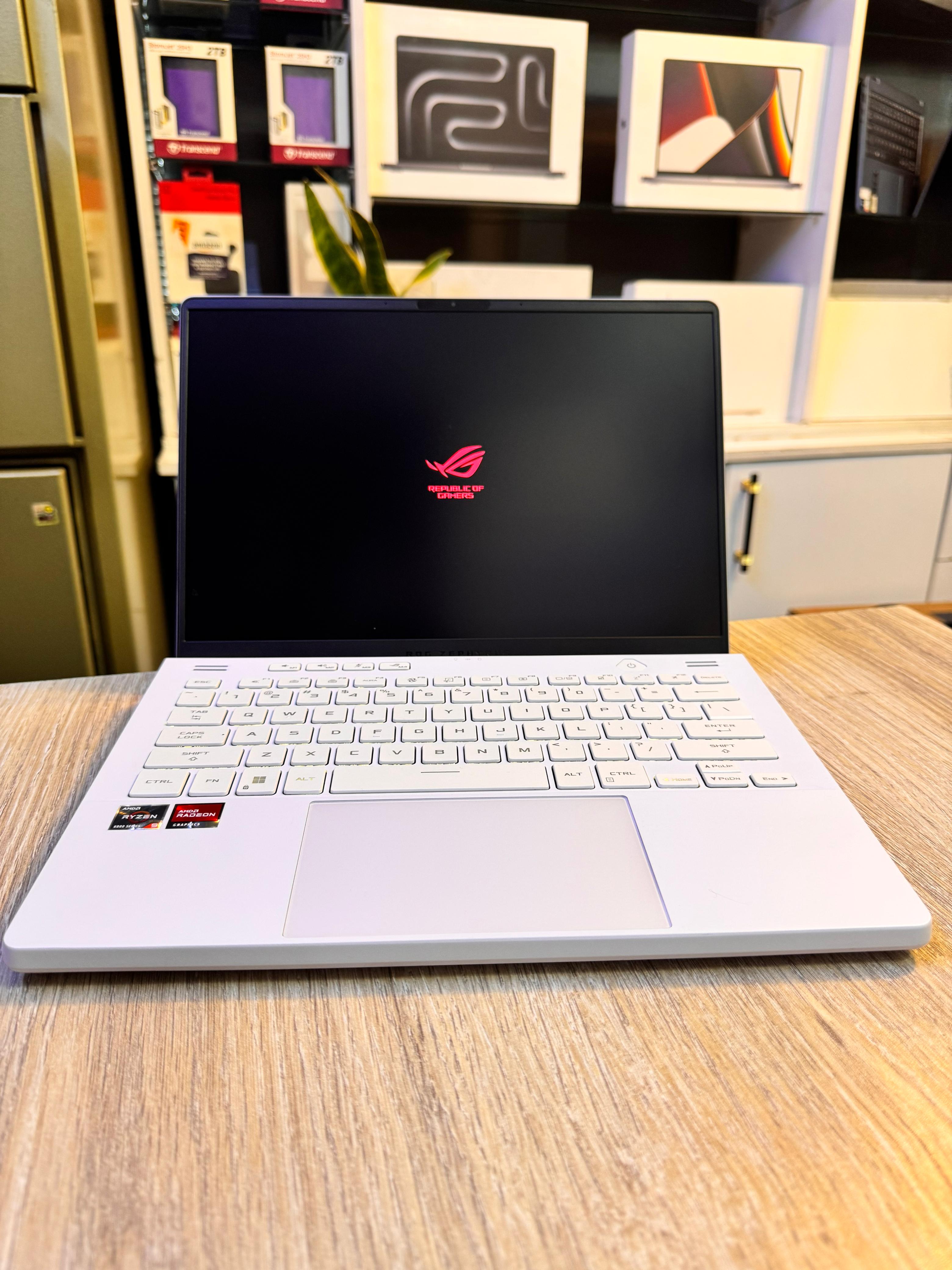 ASUS ROG Zephyrus G14 14