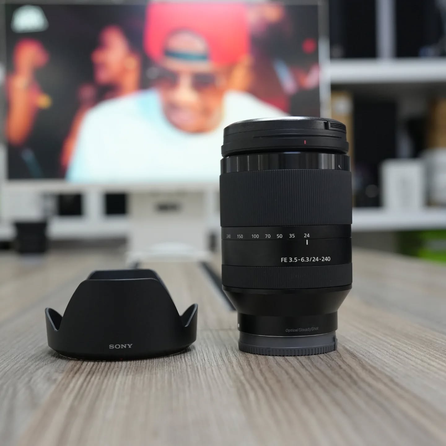 Sony FE 24-240mm f/3.5-6.3 OSS Lens – Full-Frame E-Mount Zoom with Optical SteadyShot