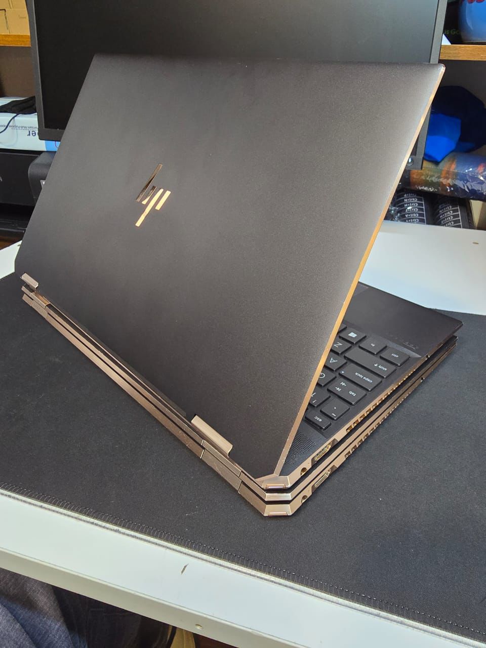 HP Spectre x360 15 Convertible Laptop – Intel i7, 16GB DDR4, 512GB SSD, 4K Touchscreen, GTX 1650Ti