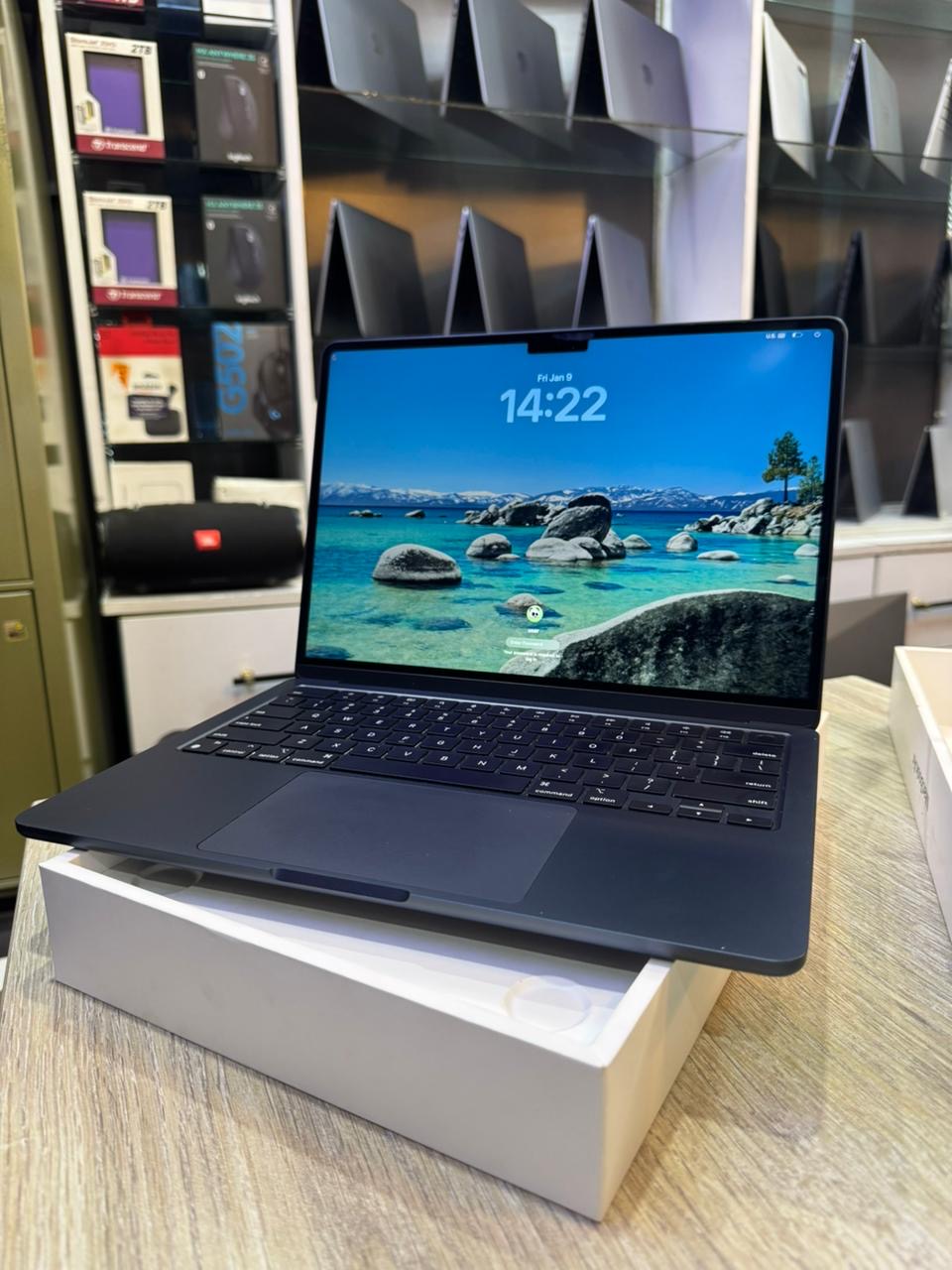 MacBook Air M3 13” 2024 | 16GB RAM | 256GB SSD | 99% Battery Health | Like New