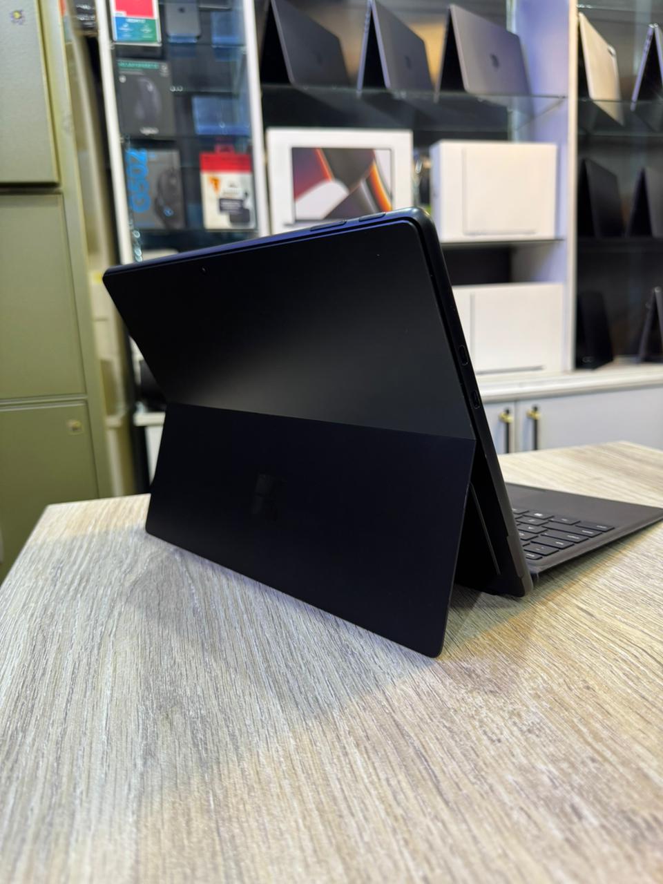 Microsoft Surface Pro 11 – Snapdragon X 10-Core, 16GB RAM, 512GB SSD, 2K Touch Display, Stylus Pen Included