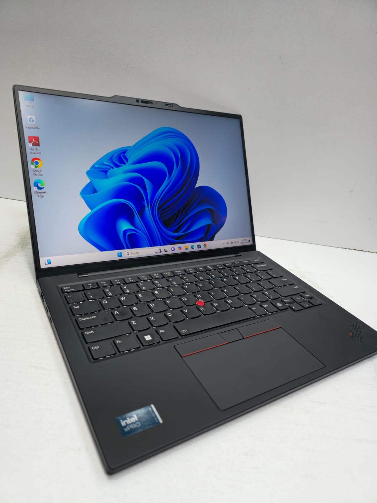Lenovo ThinkPad X1 Carbon Gen 12 – Intel Core Ultra 7 165U, 32GB RAM, 1TB SSD, 14” 2K Display, Backlit Keyboard | Premium Business Ultrabook