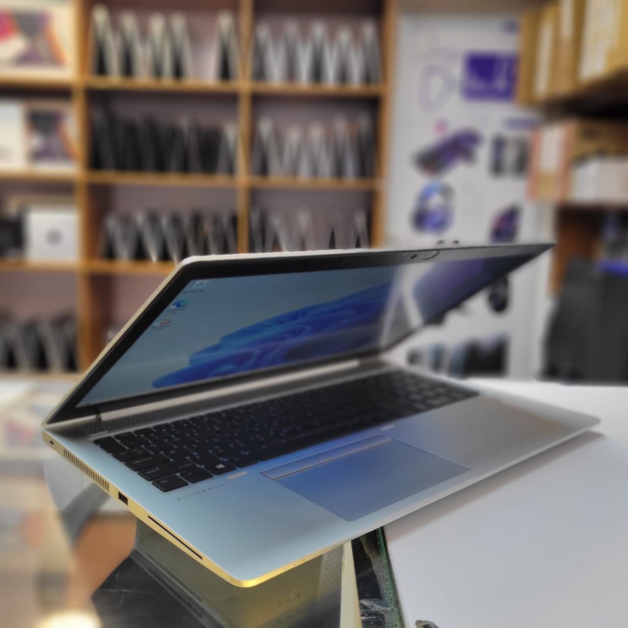 HP EliteBook 755 G5 – Ryzen 7 2700U  8GB RAM  256GB SSD  15.6