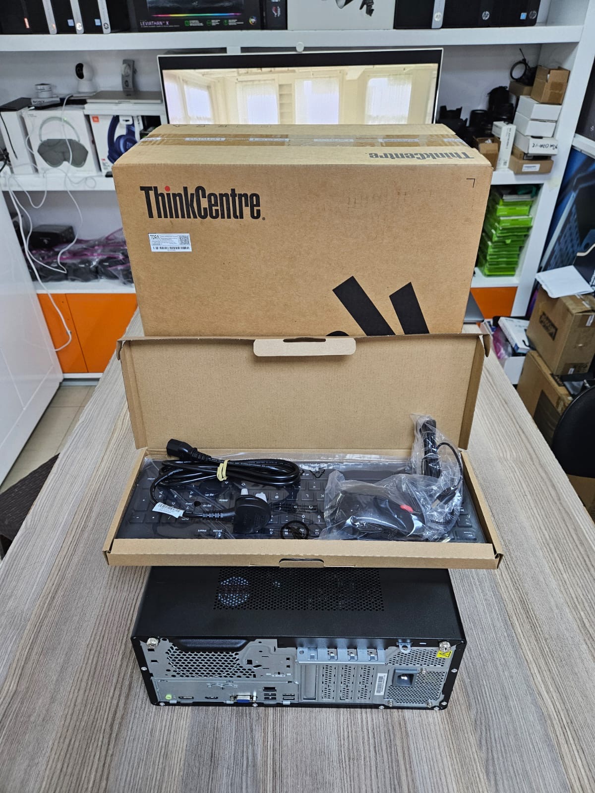 Lenovo ThinkCentre Neo 50t Gen 5 Tower – Intel i7, 16GB RAM, 512GB SSD, Wi-Fi 6, Expandable Storage