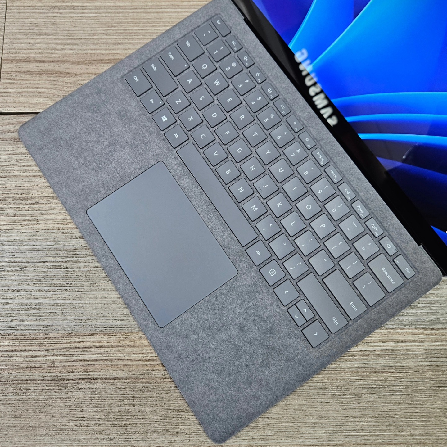 Microsoft Surface Laptop 3 13.5