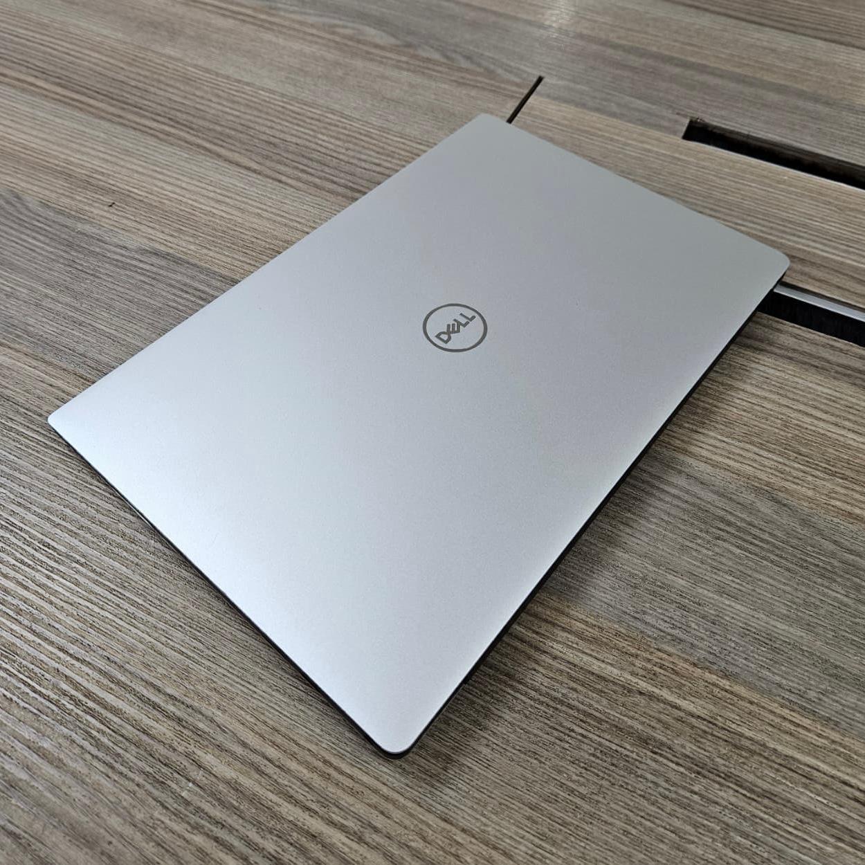 Dell XPS 13 9305 – 11th Gen Core i7, 16GB RAM, 512GB SSD, Touchscreen Laptop