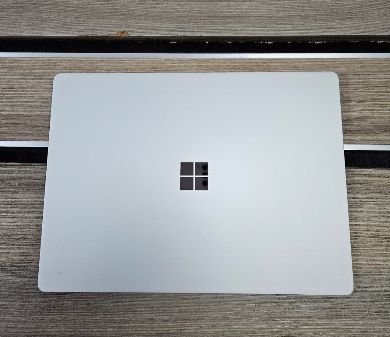Microsoft Surface Laptop 3 14” Touchscreen | Intel Core i5 10th Gen | 8GB RAM | 256GB SSD