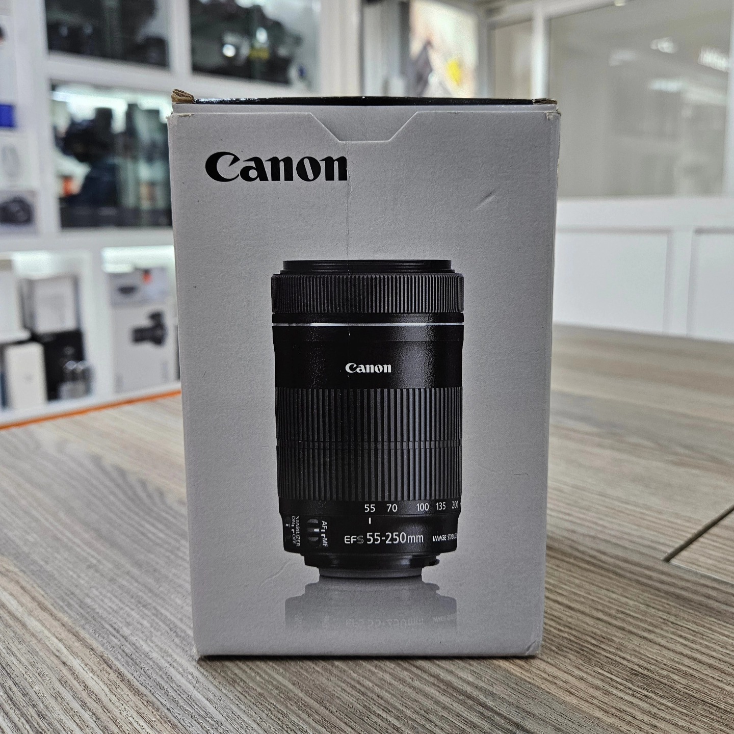 Canon EF-S 55-250mm Lens Review: Top Telephoto Zoom for Nairobi Photographers