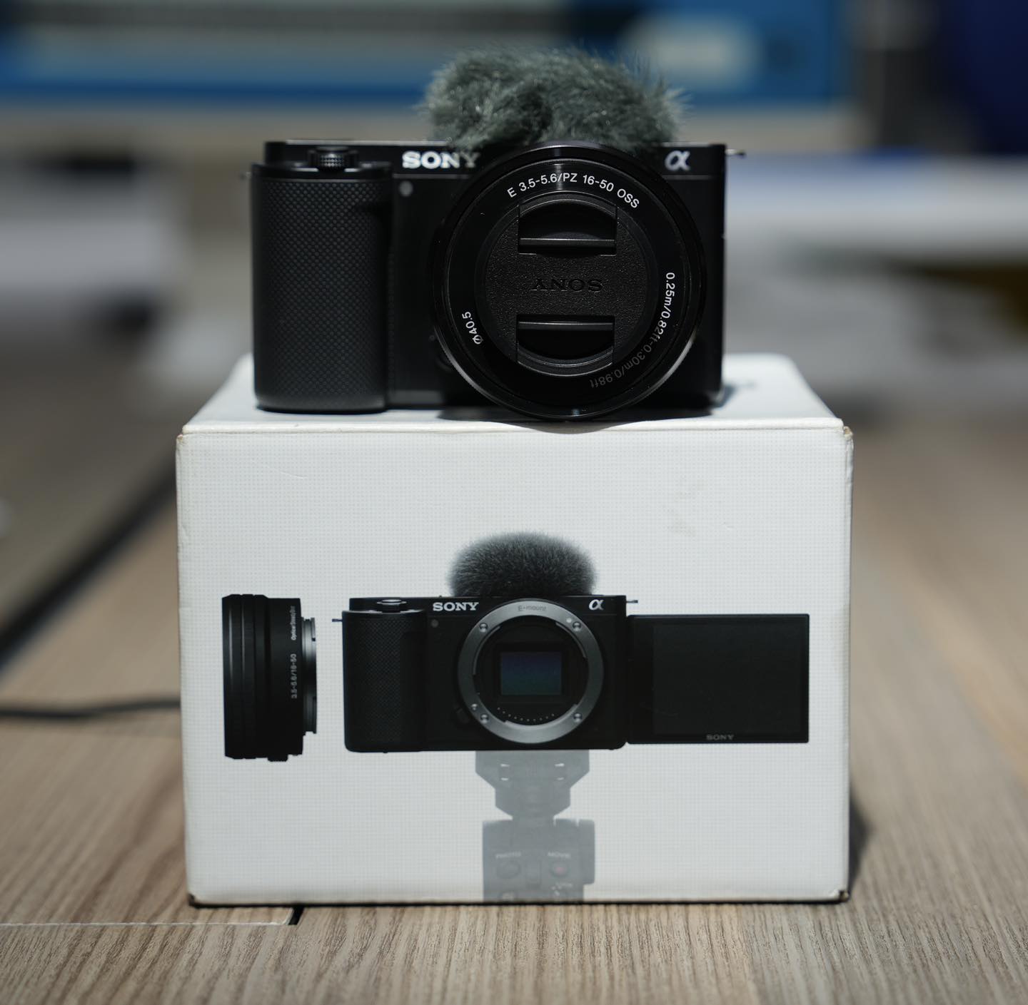 Sony ZV-E10 Mirrorless Camera with 16-50mm Lens – 4K Vlogging Kit for Creators