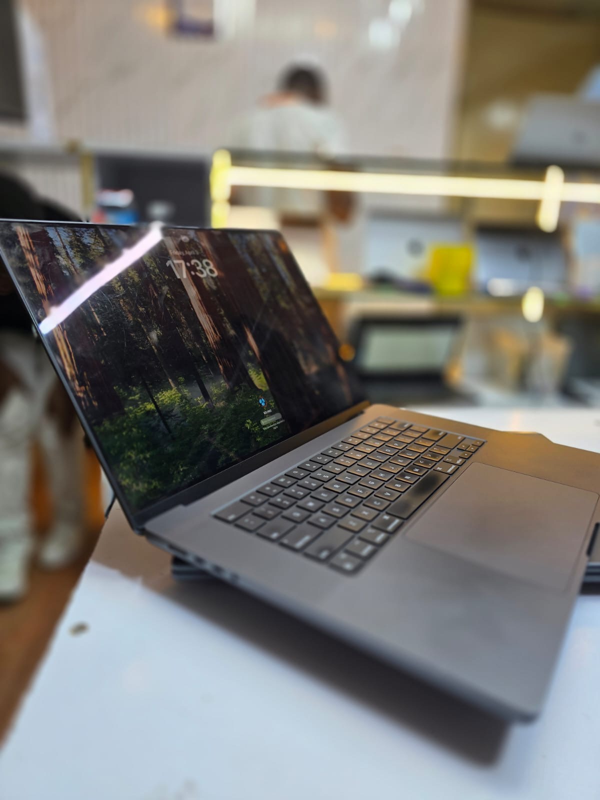 Apple MacBook Pro 16″ (M3 Pro, 18GB RAM, 512GB SSD) – 12-Core CPU, 18-Core GPU, Liquid Retina XDR, Touch ID, Space Black/Silver