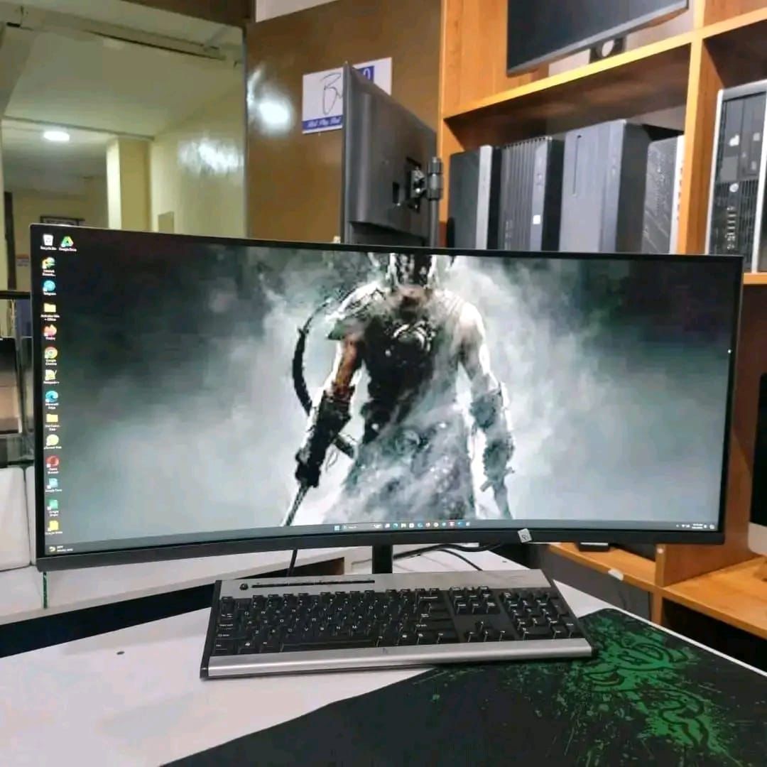 Samsung C34H890WJN – 34